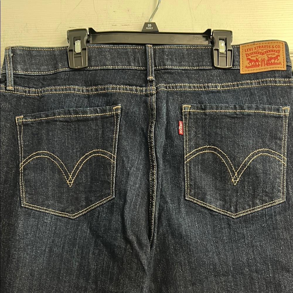 Levi's Dark Blue Straight Jeans. New/never worn without tags - Picture 12 of 16